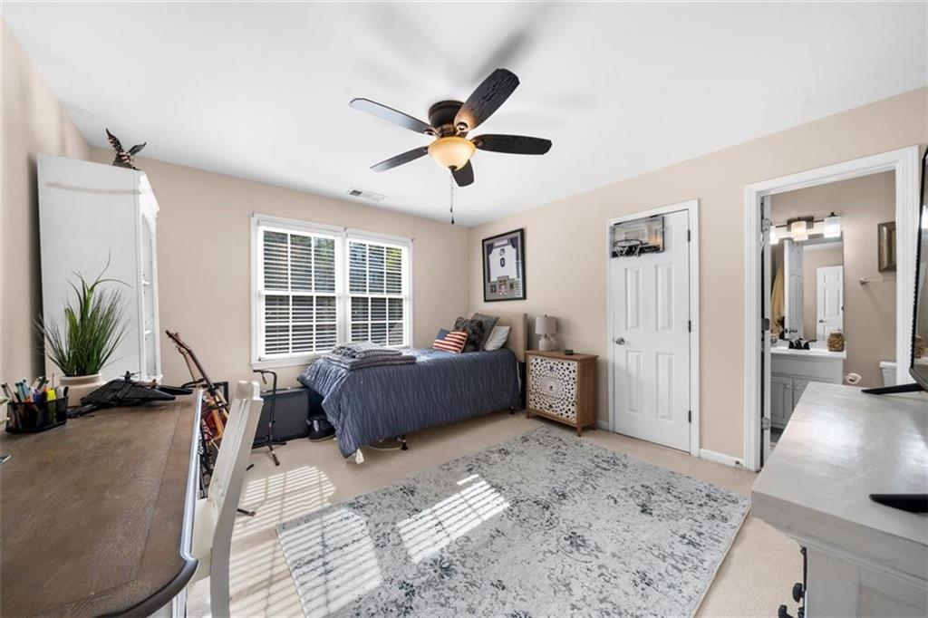 2638 Waters Edge Drive Property Photo 31