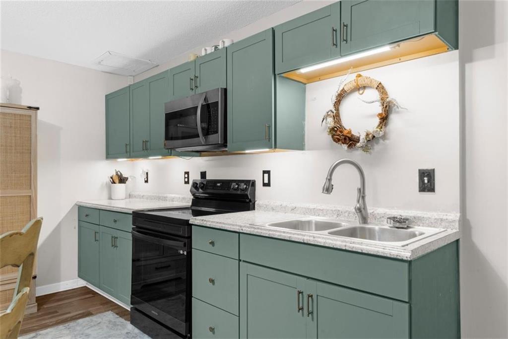 2638 Waters Edge Drive Property Photo 45