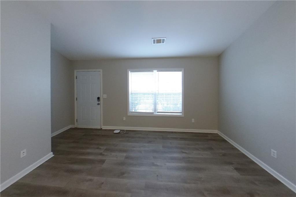 7818931 Property Photo 2