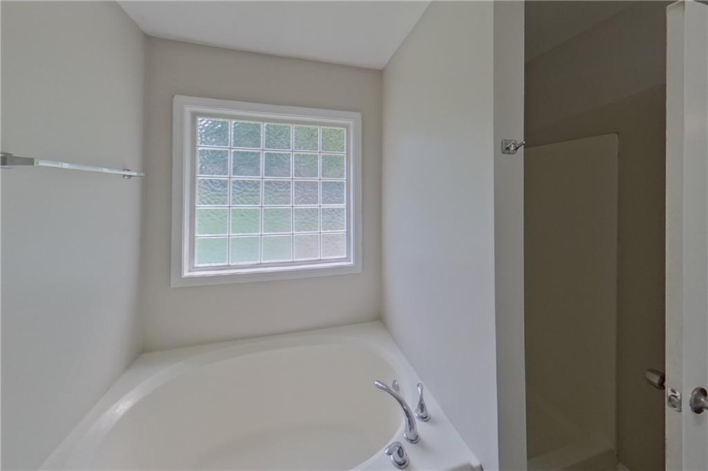 7818931 Property Photo 10