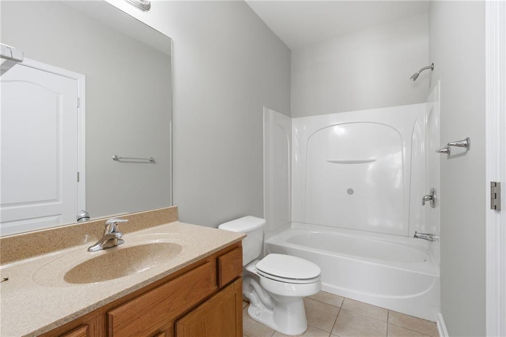 958 Firethorne Pass Property Photo 14