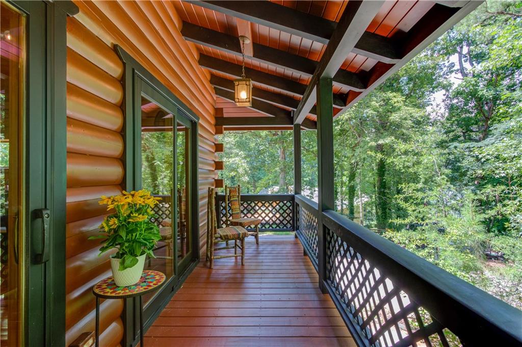 6893 Lakeside Place Property Photo 1