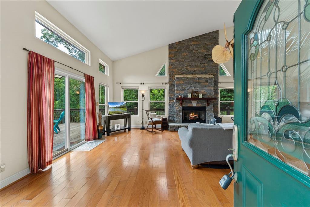 455 Holt Road Property Photo 3