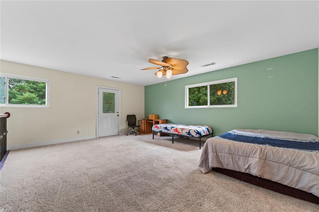 455 Holt Road Property Photo 10