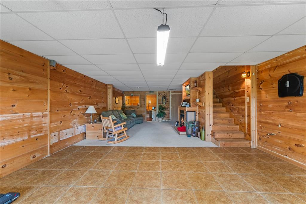 455 Holt Road Property Photo 13