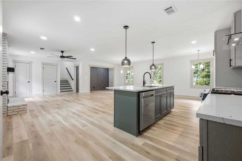 3464 Herschel Road Property Photo 2