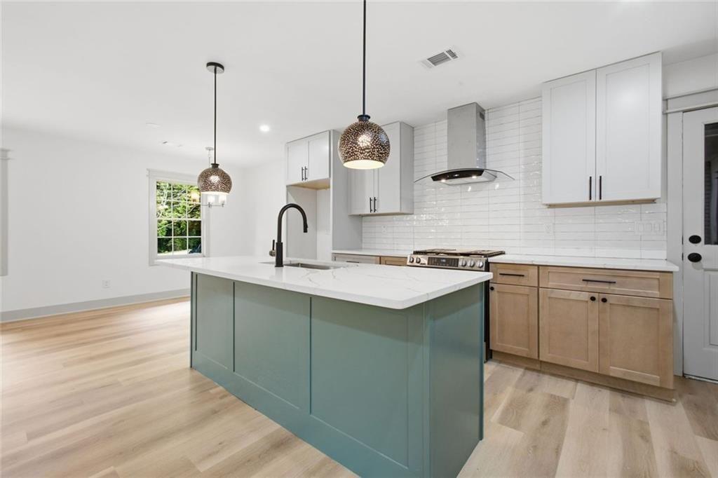 3464 Herschel Road Property Photo 4