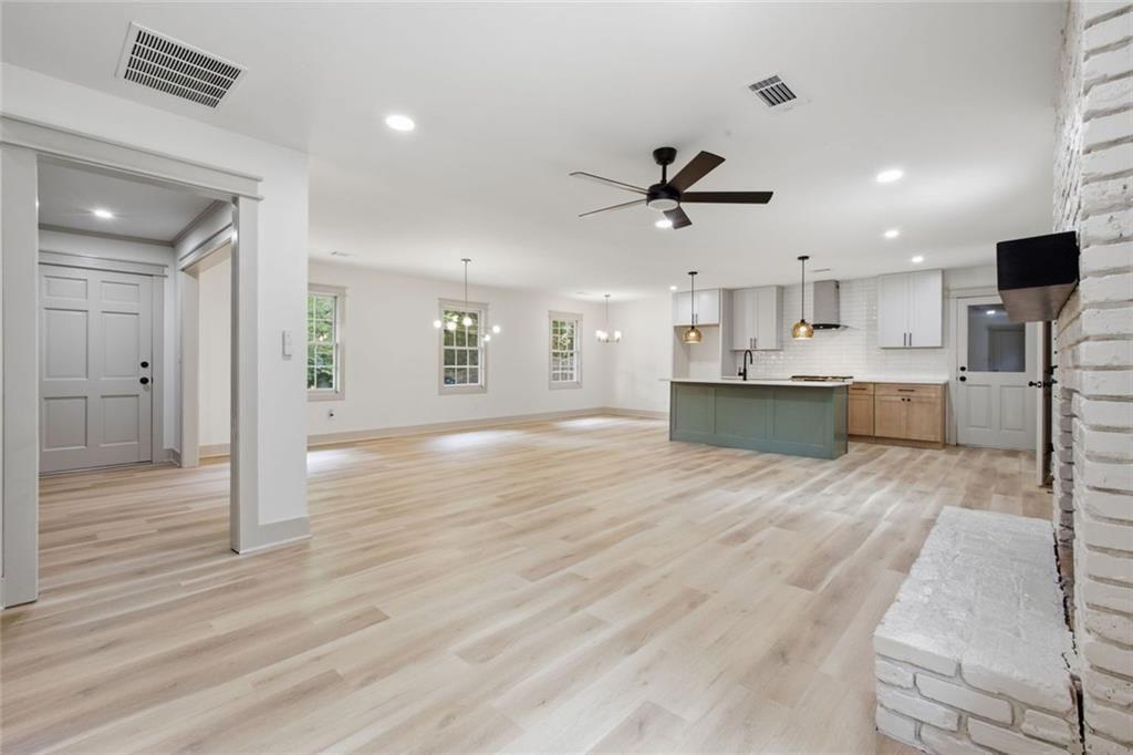 3464 Herschel Road Property Photo 6