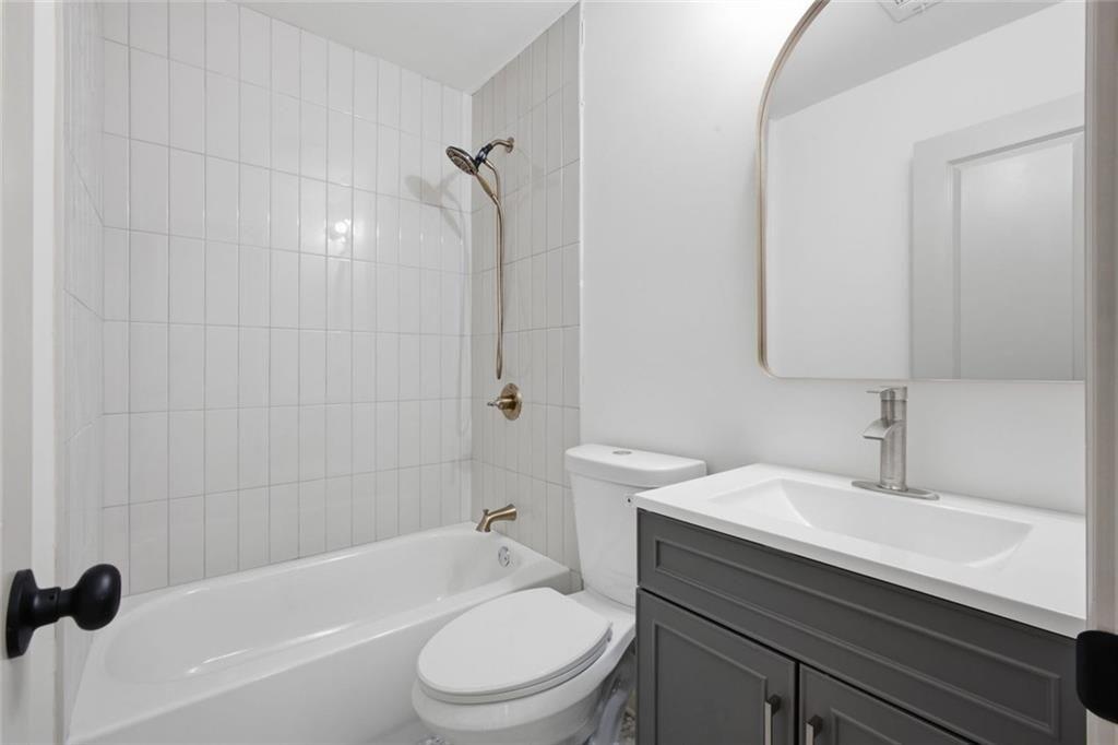 3464 Herschel Road Property Photo 17