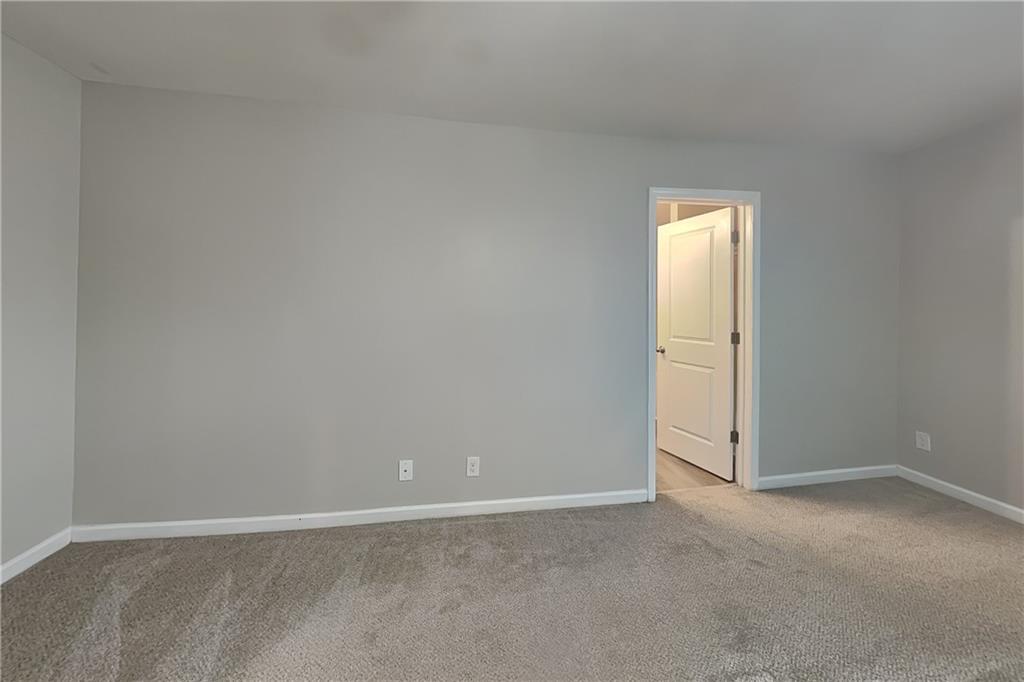7819005 Property Photo 5