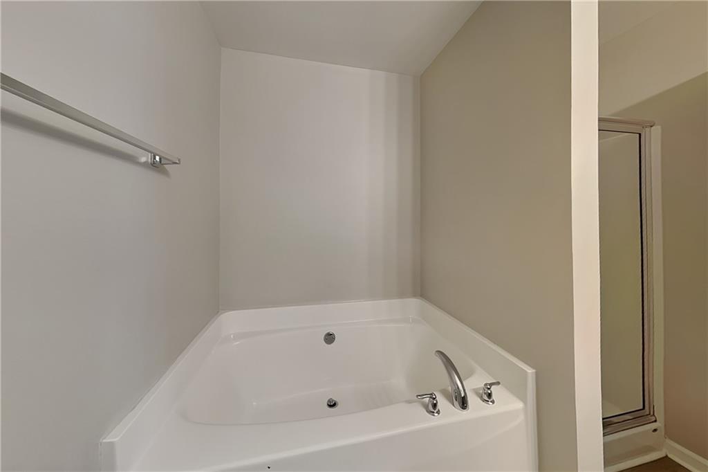 7819005 Property Photo 8