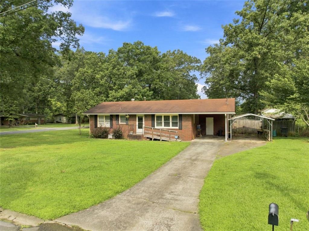 1 Eugenia Circle Property Photo 1