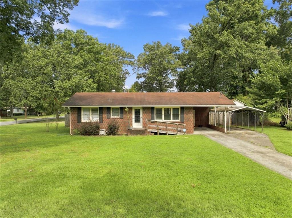 1 Eugenia Circle Property Photo 2
