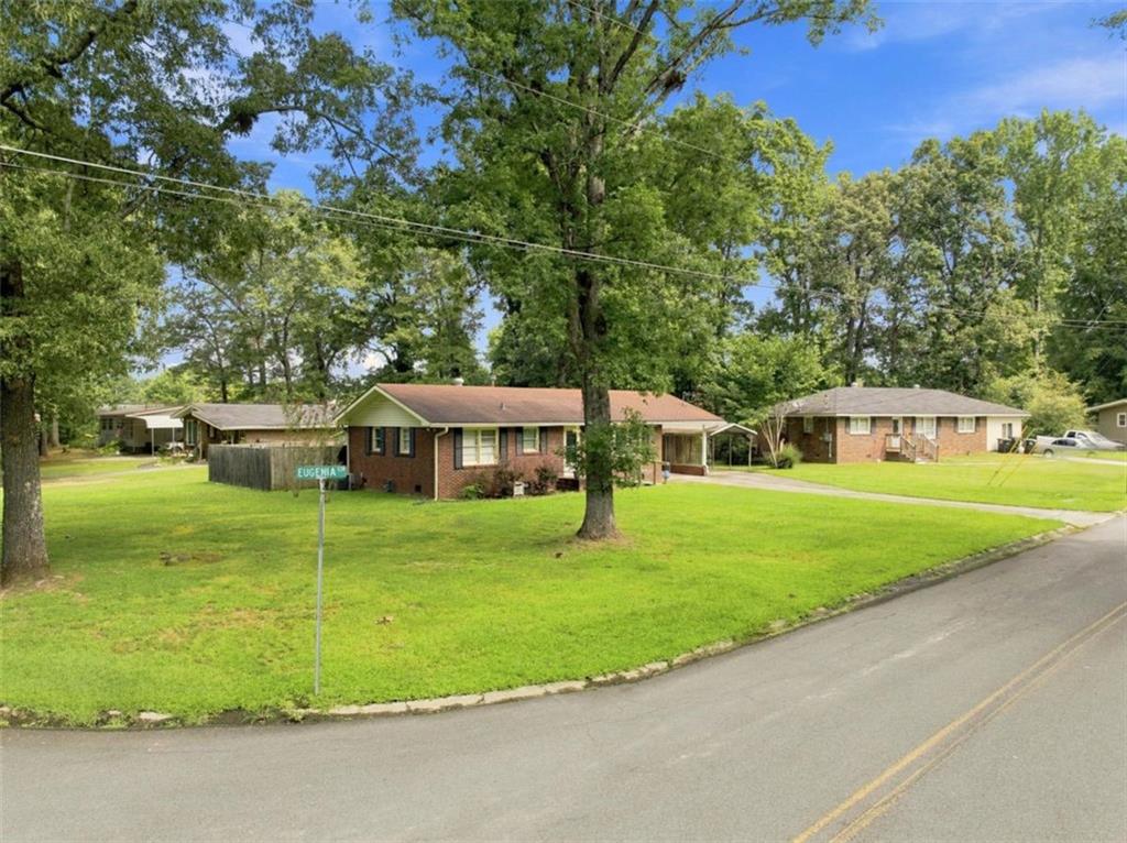 1 Eugenia Circle Property Photo 3