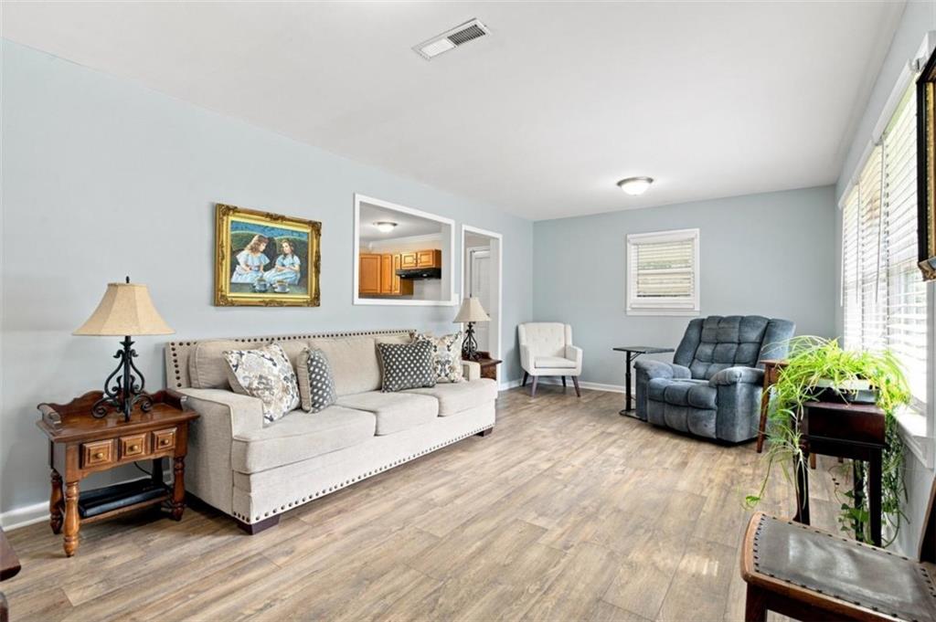 1 Eugenia Circle Property Photo 4