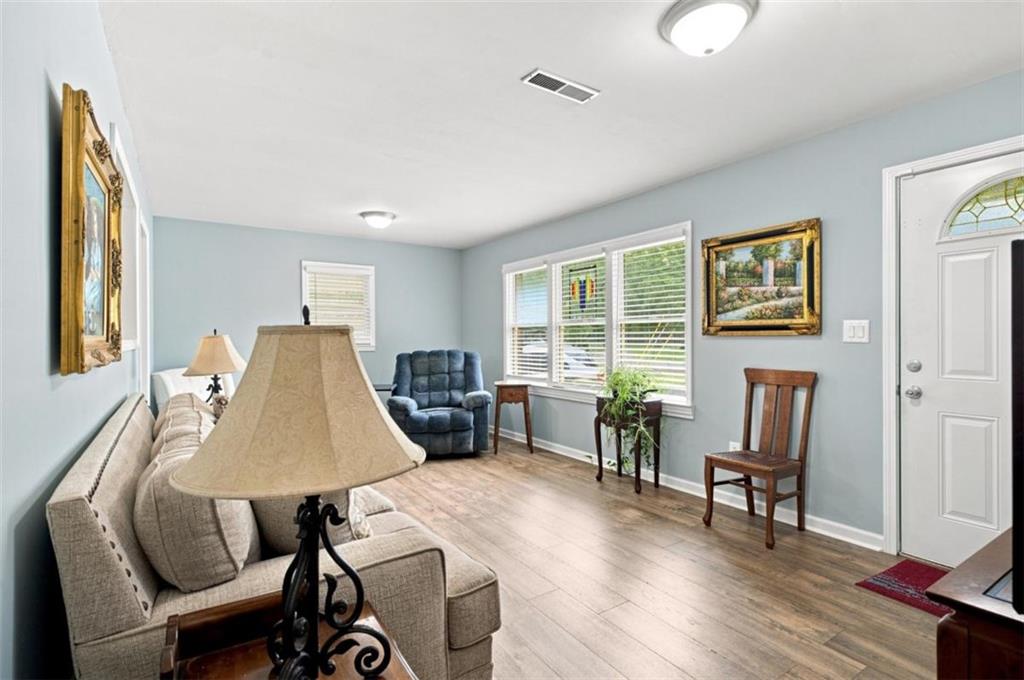 1 Eugenia Circle Property Photo 5