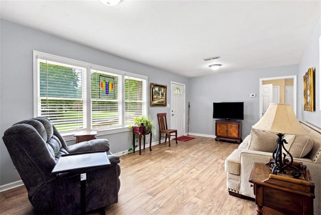 1 Eugenia Circle Property Photo 6