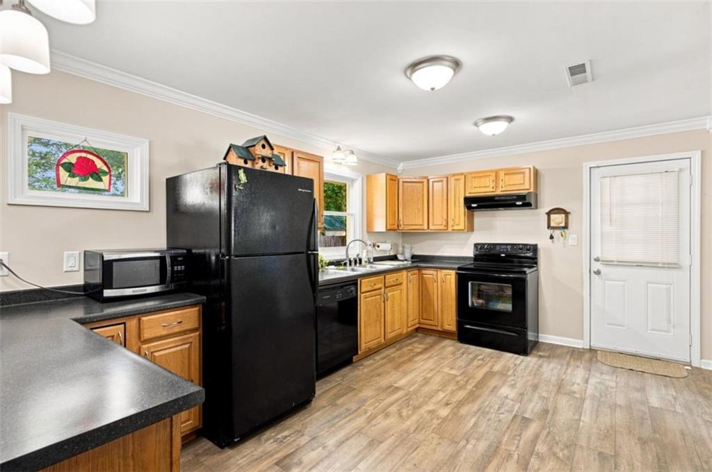 1 Eugenia Circle Property Photo 8