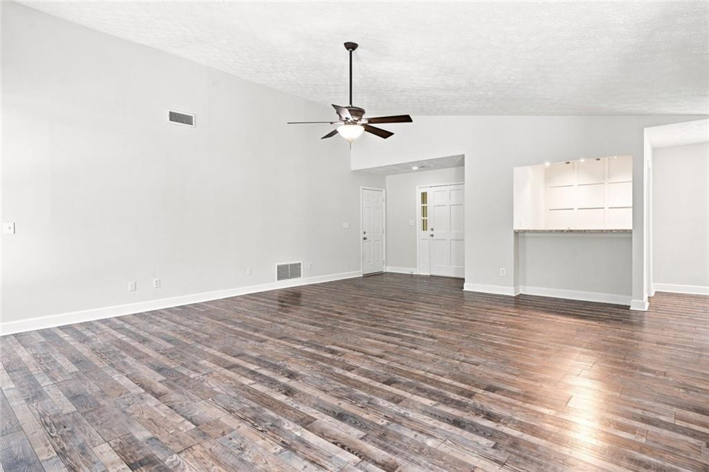 4632 Yeager Road Property Photo 9