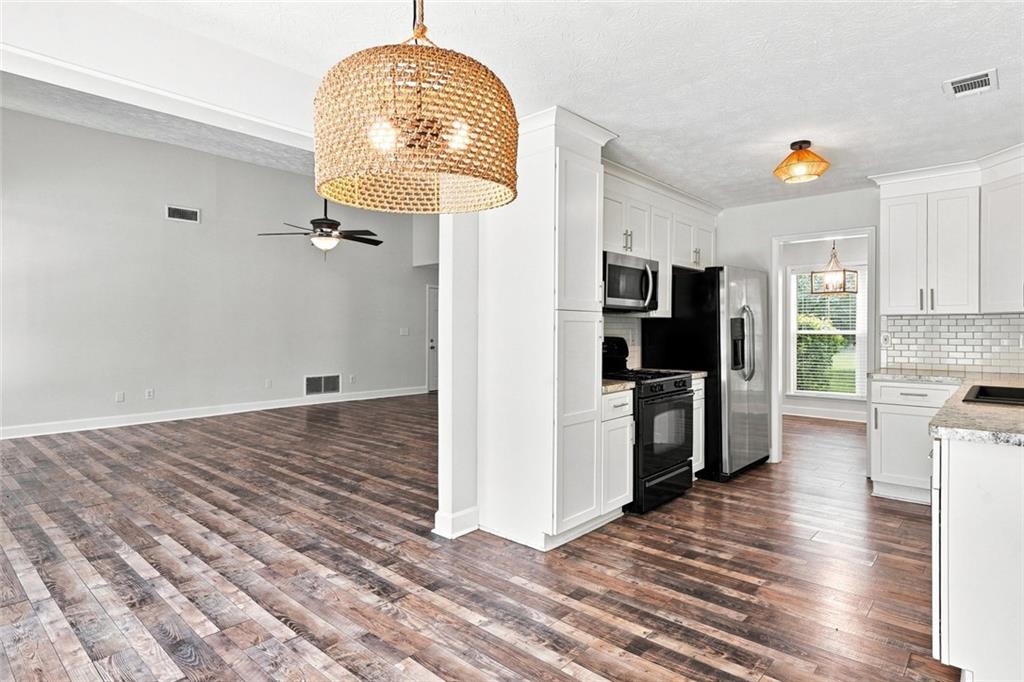 4632 Yeager Road Property Photo 10