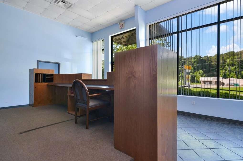 9 Russell Drive Property Photo 7