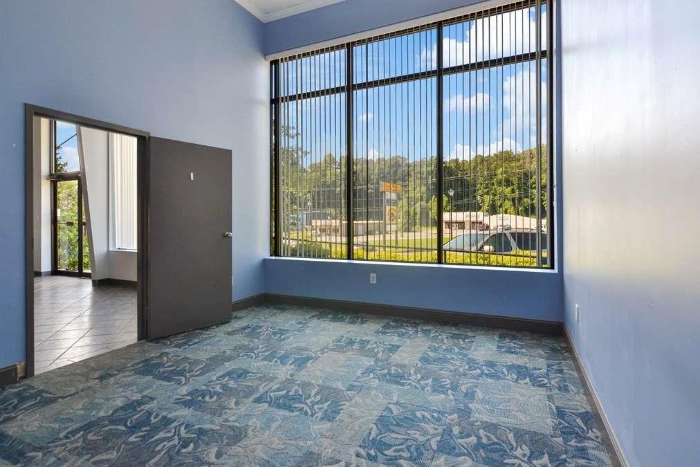 9 Russell Drive Property Photo 8