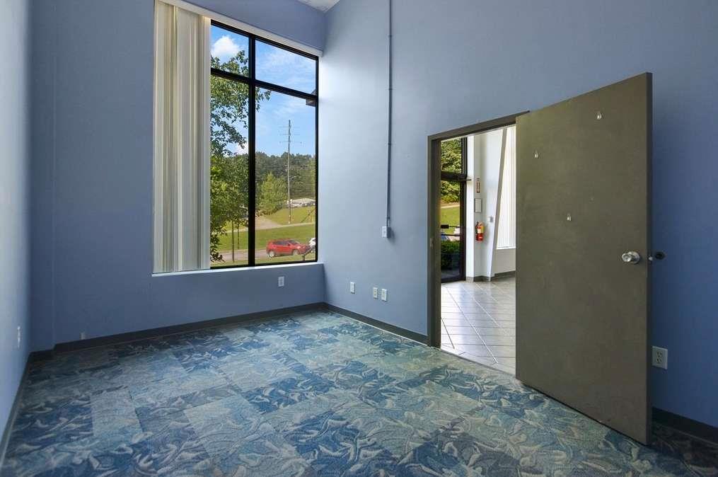 9 Russell Drive Property Photo 9