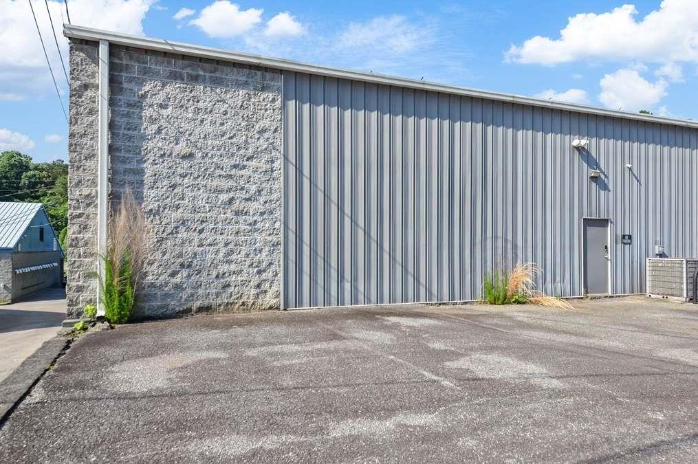 9 Russell Drive Property Photo 11