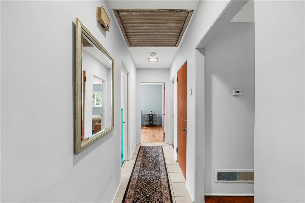 454 Superior Avenue Property Photo 13