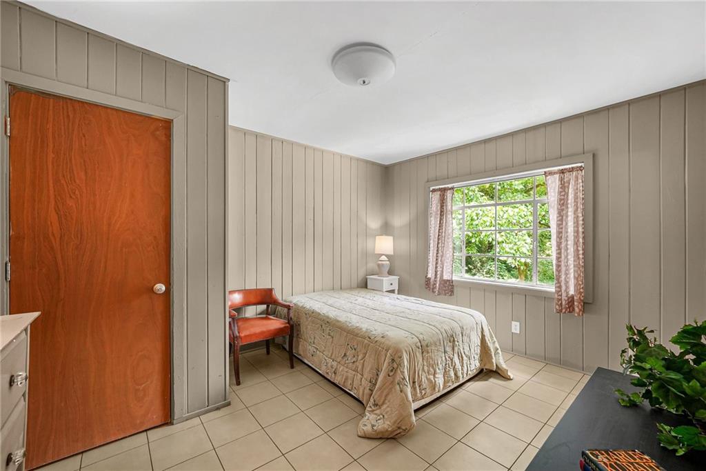 454 Superior Avenue Property Photo 14