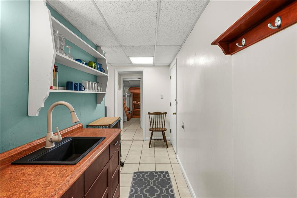 454 Superior Avenue Property Photo 25