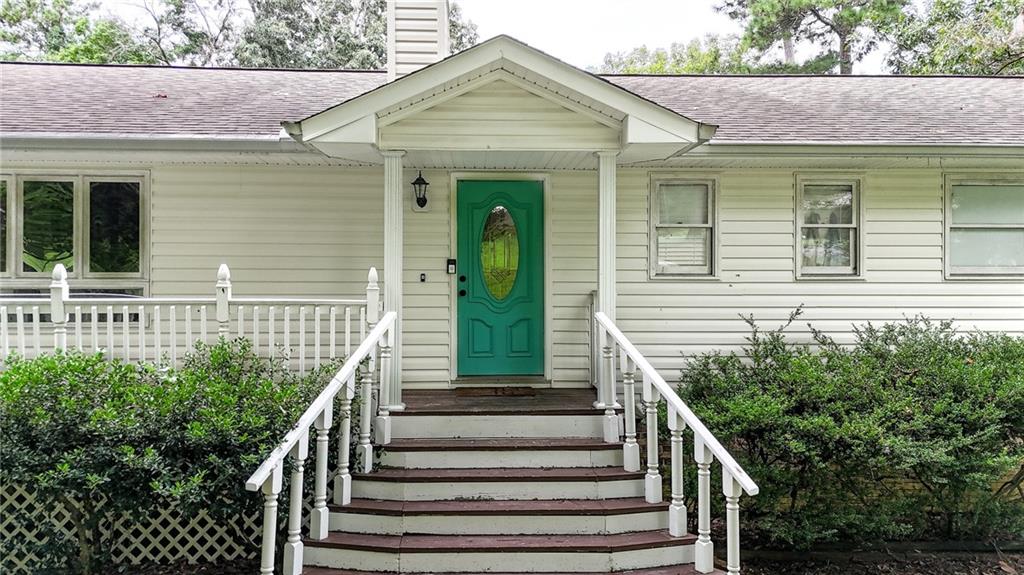 110 Crestmont Drive Property Photo 3