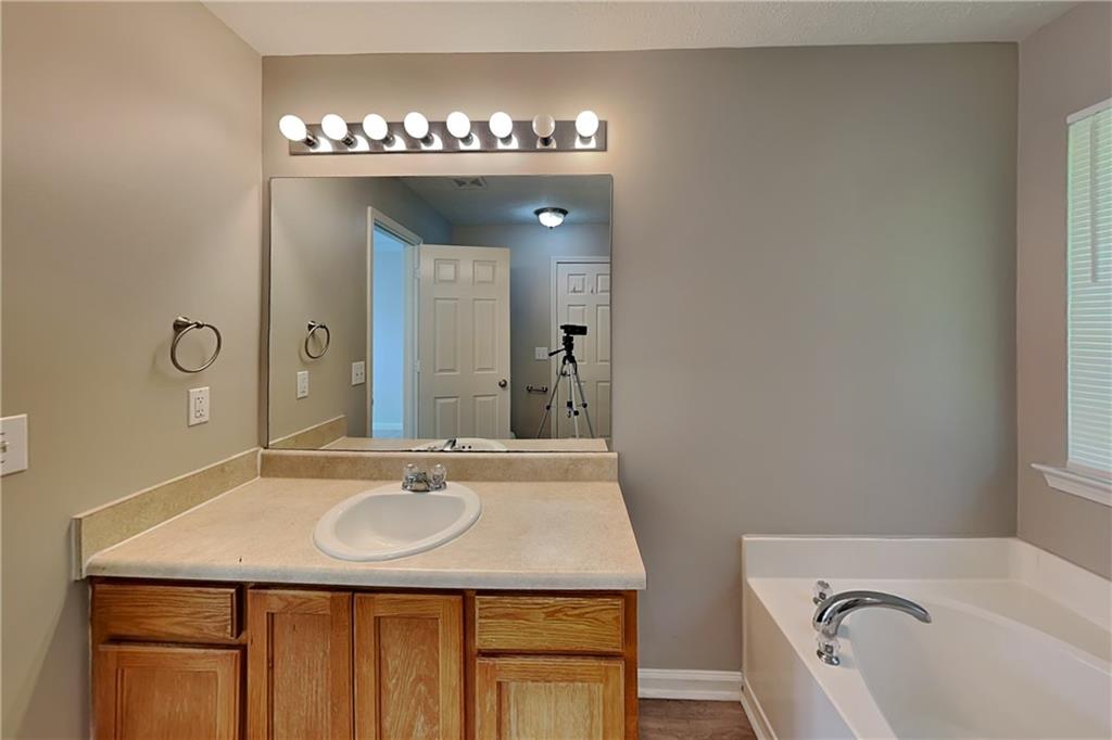 7819069 Property Photo 10