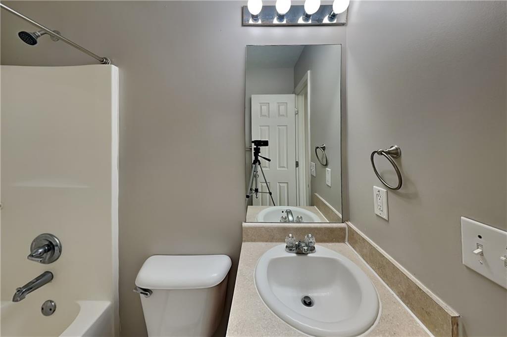 7819069 Property Photo 14