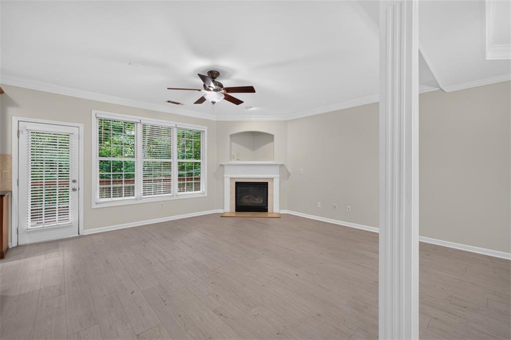 2294 Meadow's End Property Photo 4