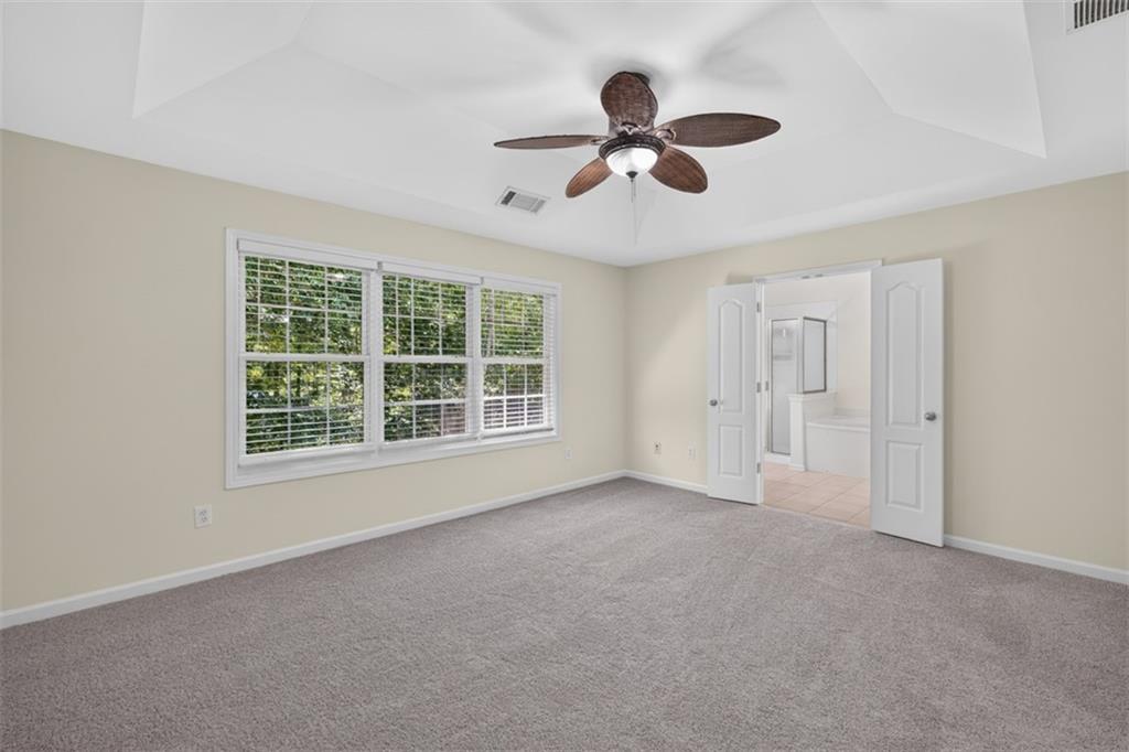 2294 Meadow's End Property Photo 15