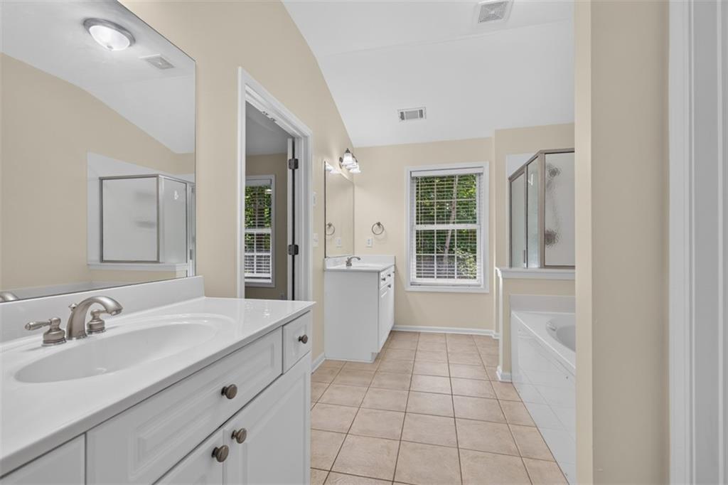 2294 Meadow's End Property Photo 18