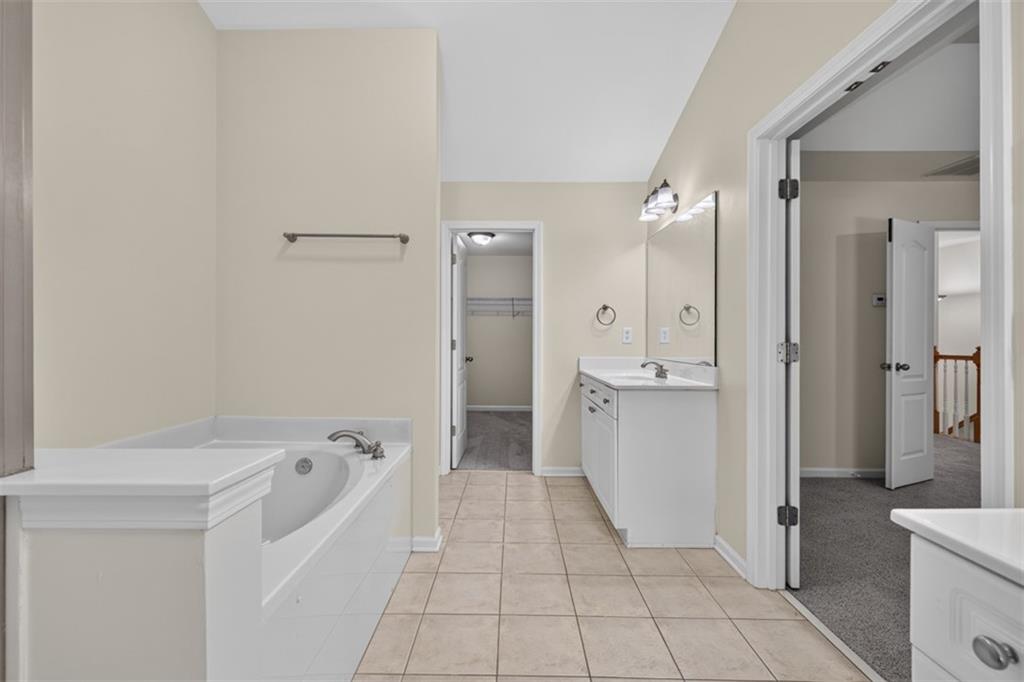 2294 Meadow's End Property Photo 20