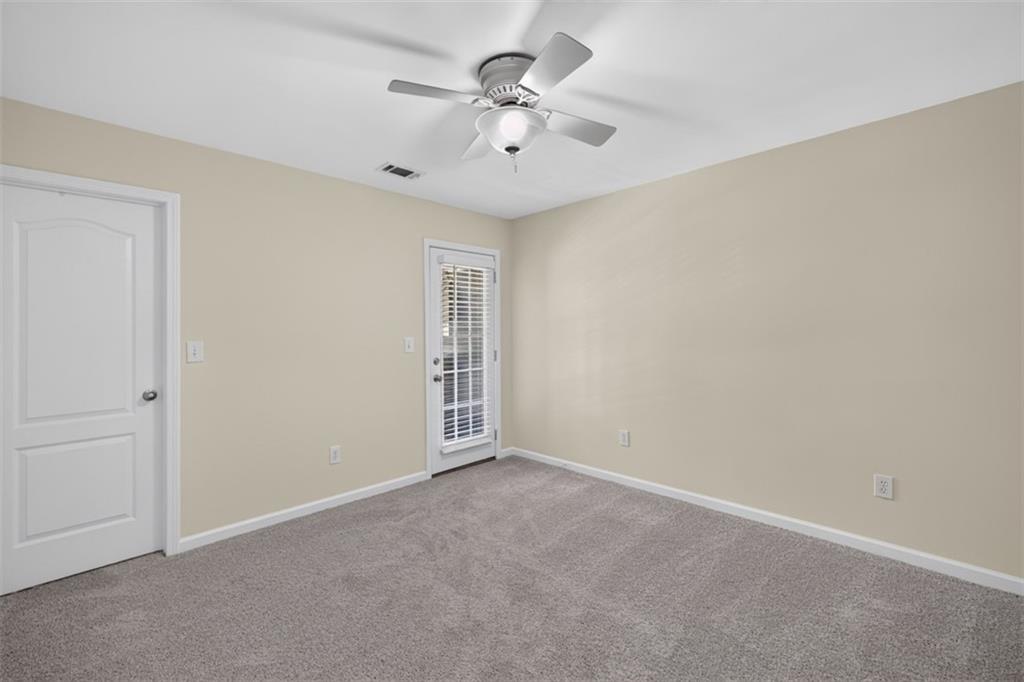 2294 Meadow's End Property Photo 23