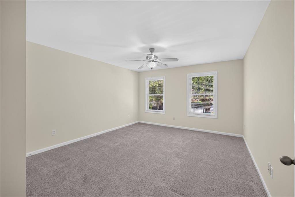 2294 Meadow's End Property Photo 26