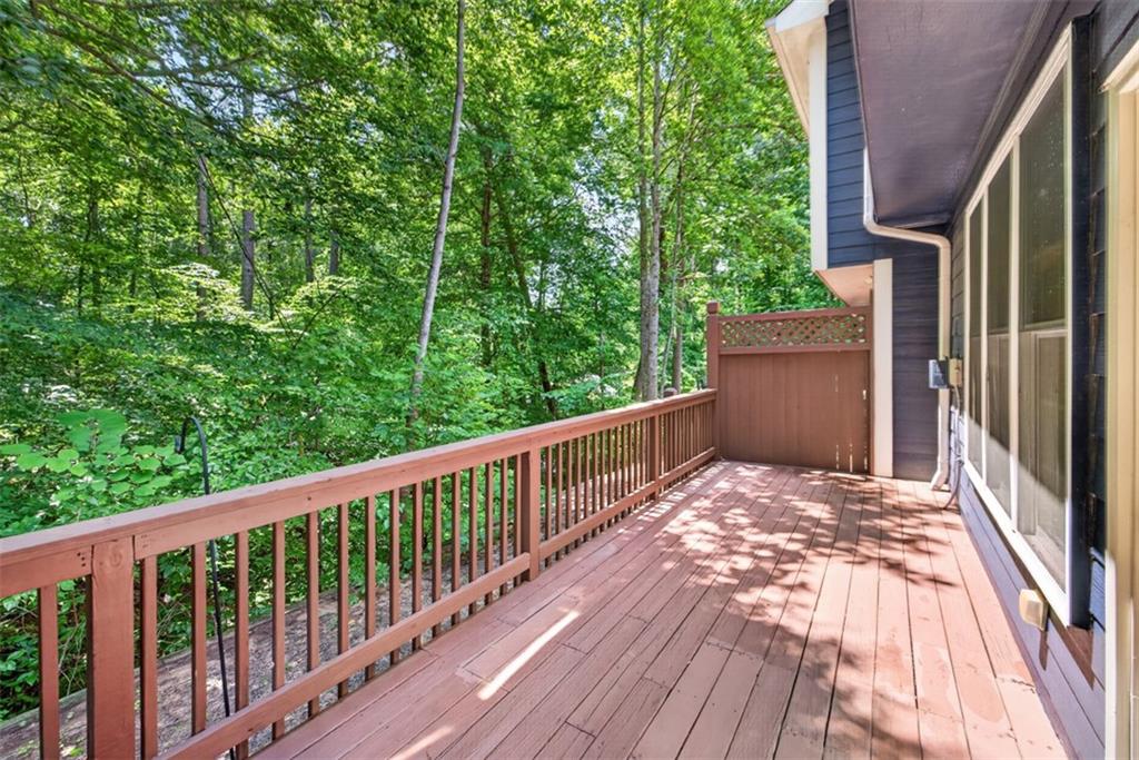 2294 Meadow's End Property Photo 29