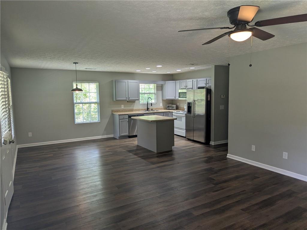 58 E Pinewood Drive Property Photo 8