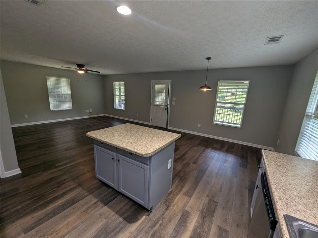 58 E Pinewood Drive Property Photo 11