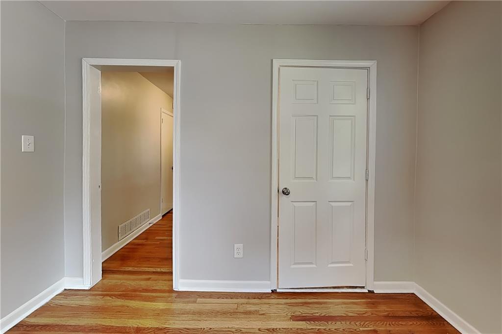 7819083 Property Photo 6