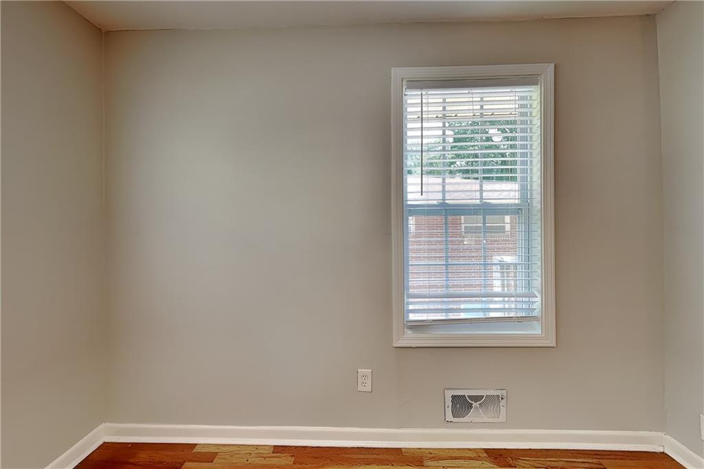 7819083 Property Photo 7