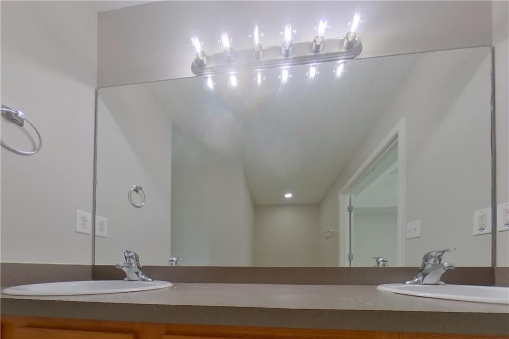 7819098 Property Photo 8