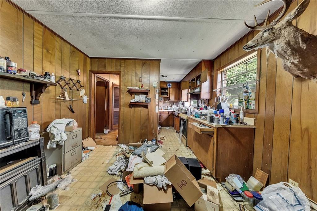 5000 Paris Avenue Property Photo 9