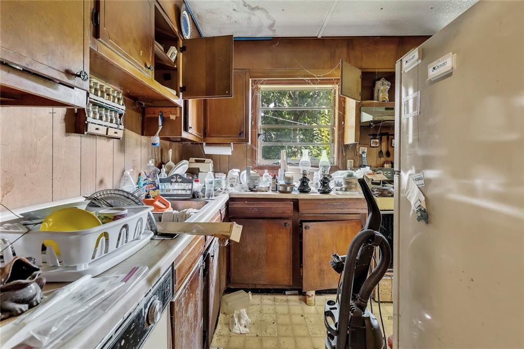5000 Paris Avenue Property Photo 11