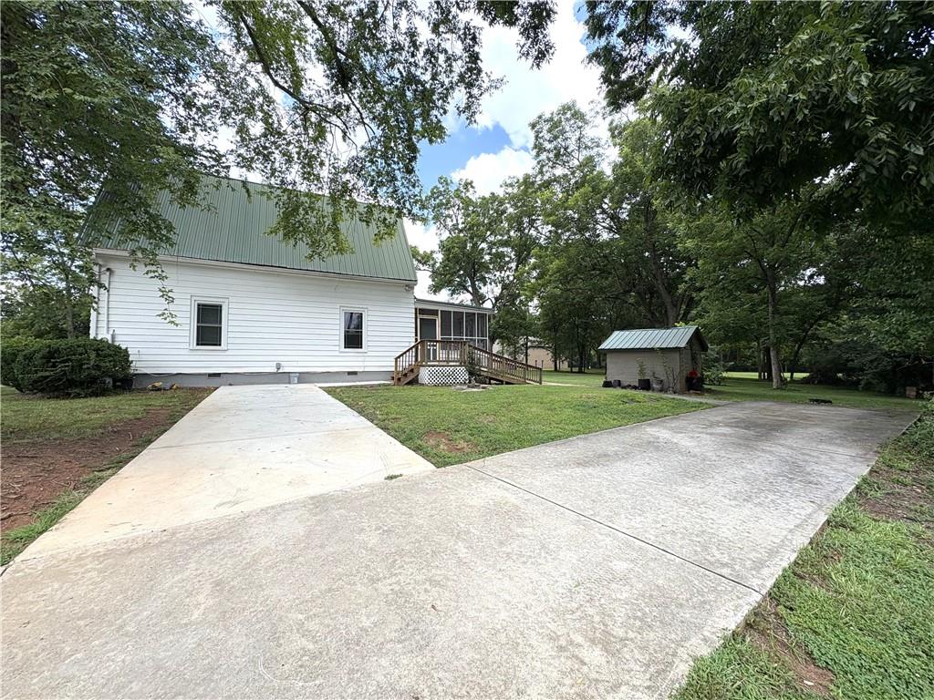599 Gordon Street Property Photo 2