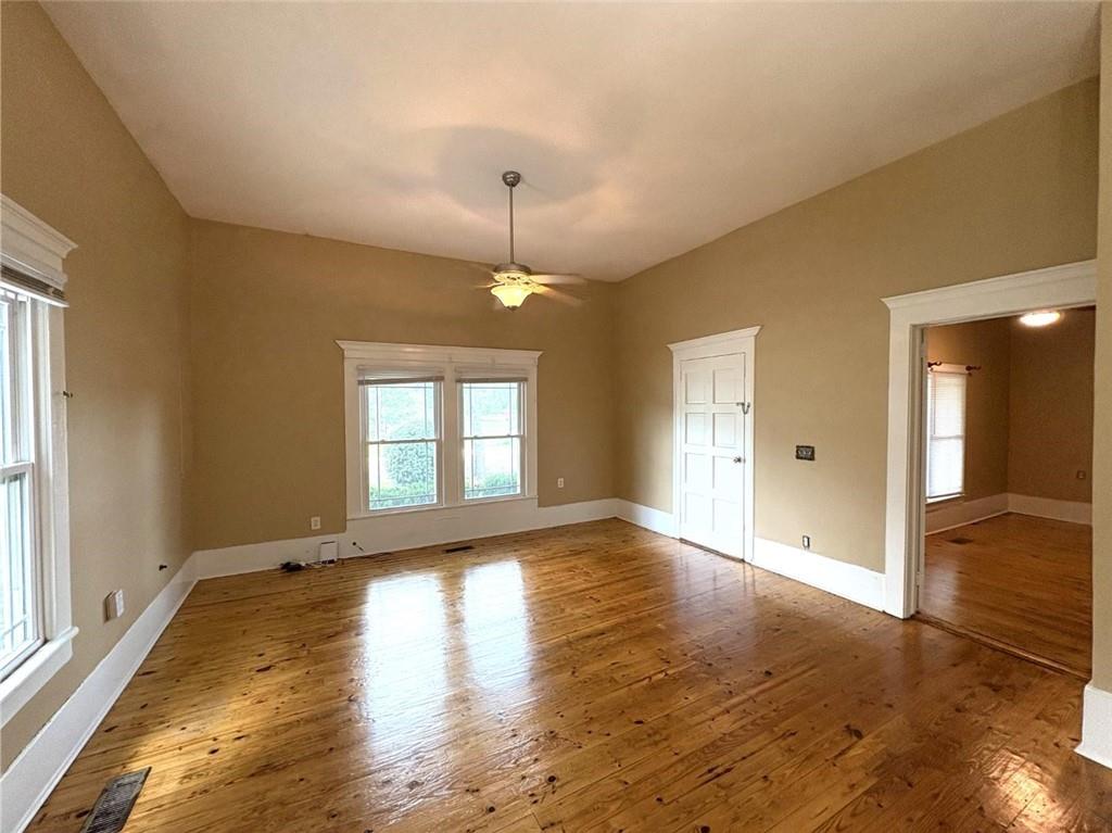 599 Gordon Street Property Photo 6